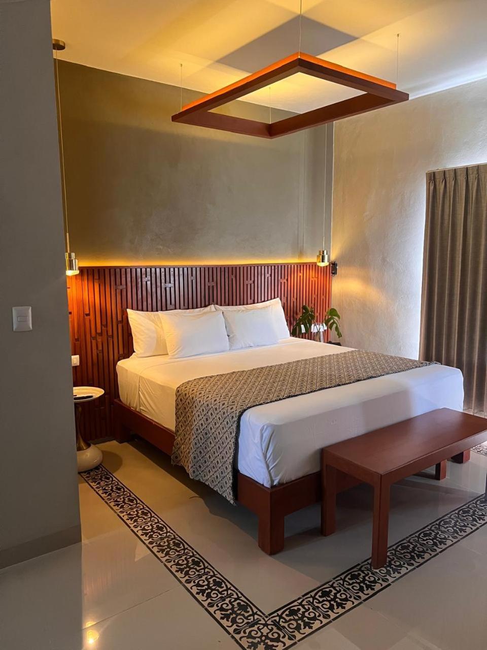 ואיאדוליד Hotel Poquito A Poquito מראה חיצוני תמונה