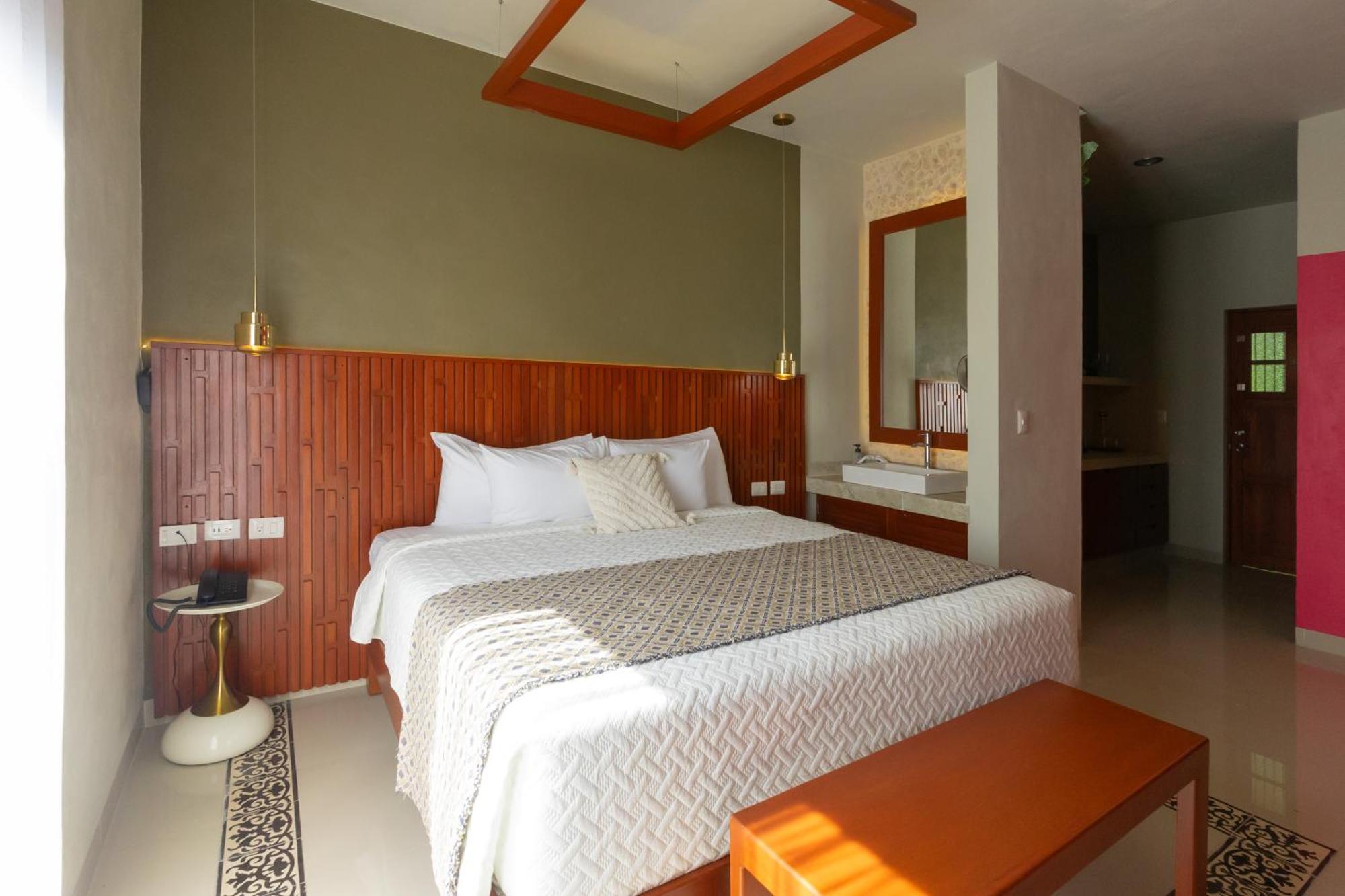 ואיאדוליד Hotel Poquito A Poquito מראה חיצוני תמונה