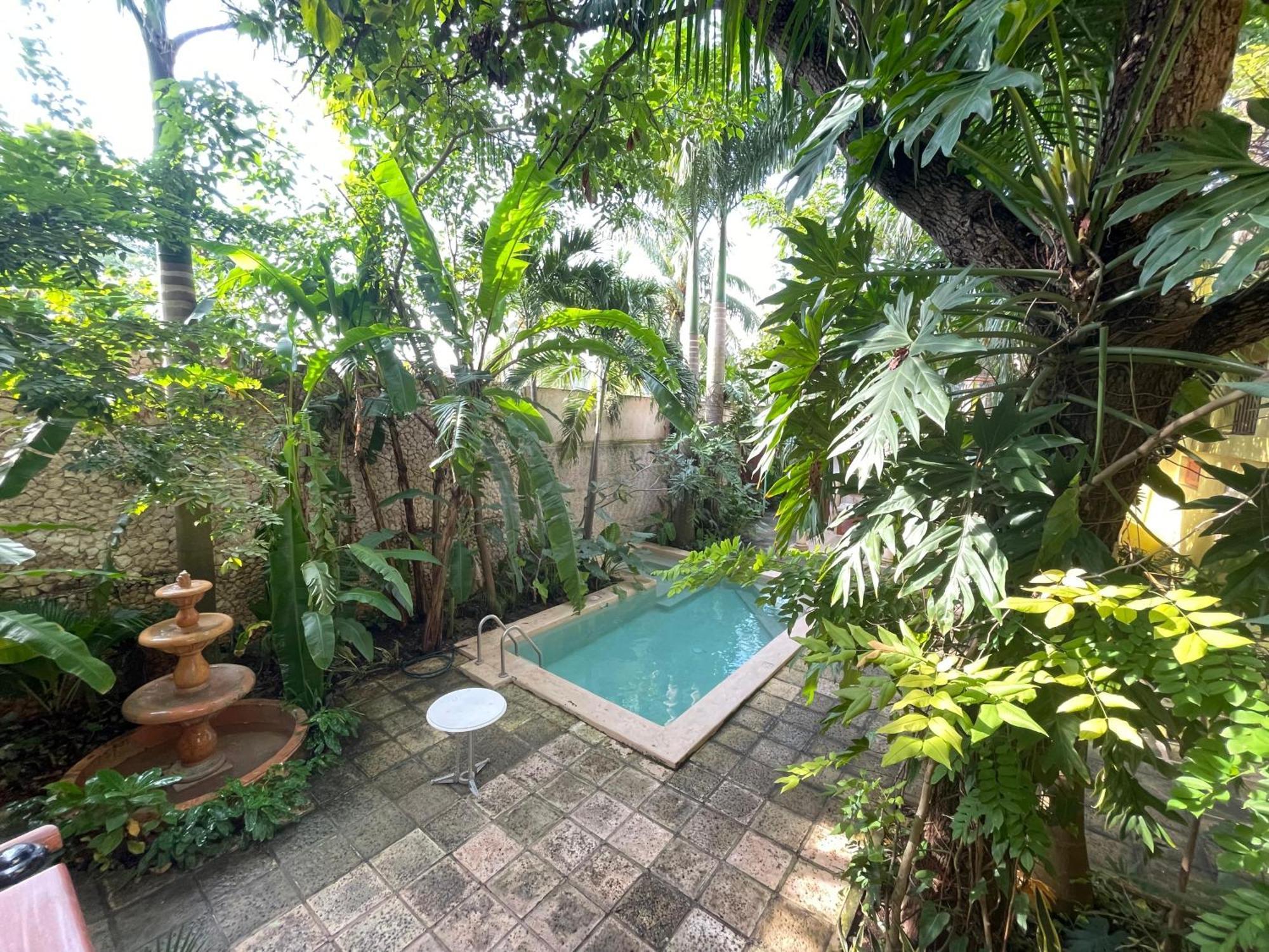 ואיאדוליד Hotel Poquito A Poquito מראה חיצוני תמונה