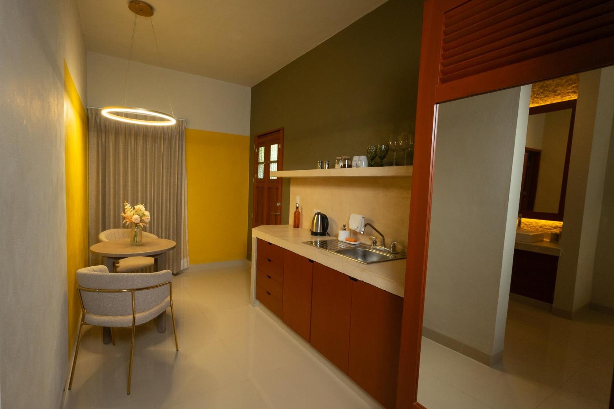 ואיאדוליד Hotel Poquito A Poquito מראה חיצוני תמונה