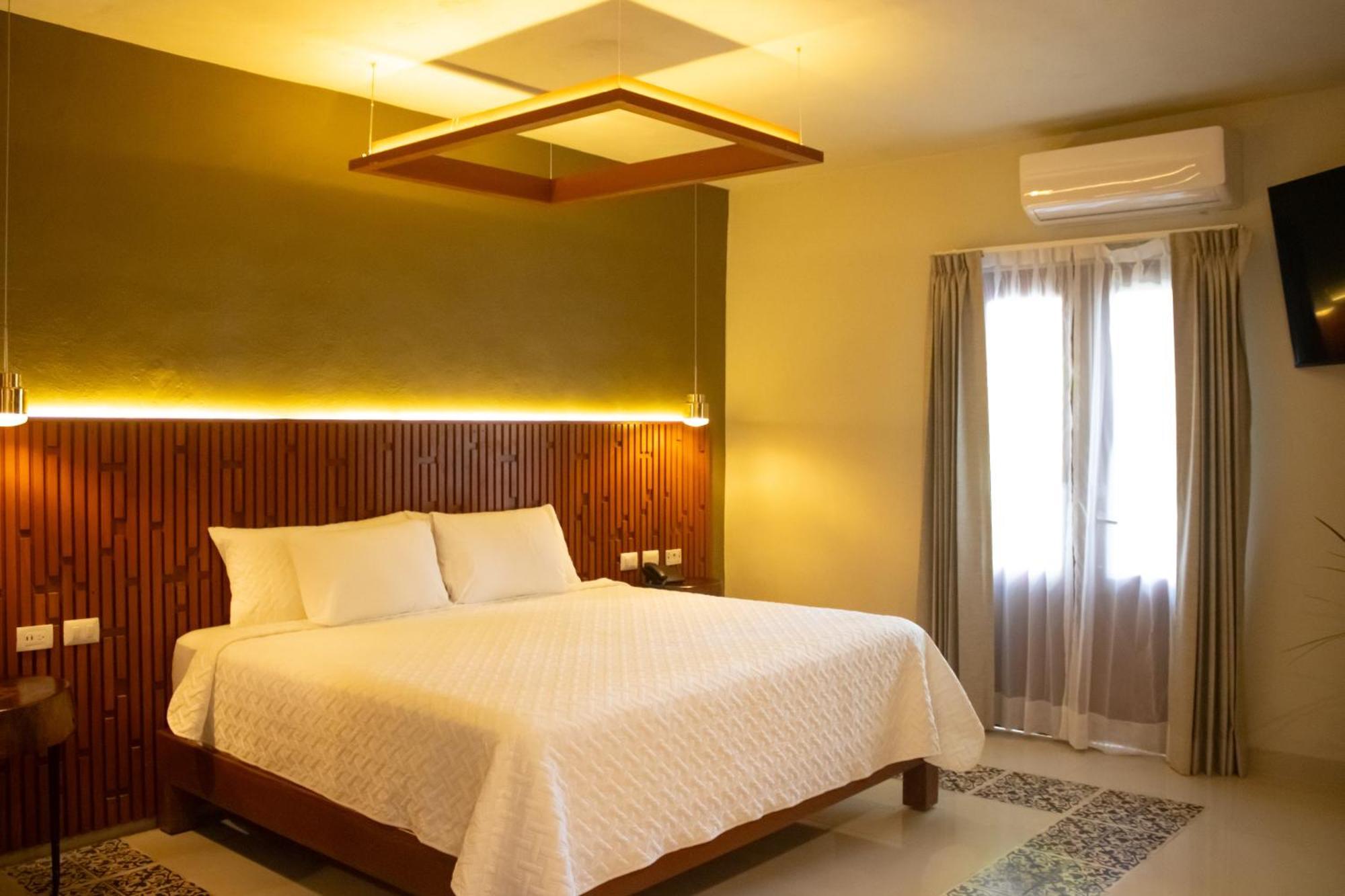 ואיאדוליד Hotel Poquito A Poquito מראה חיצוני תמונה